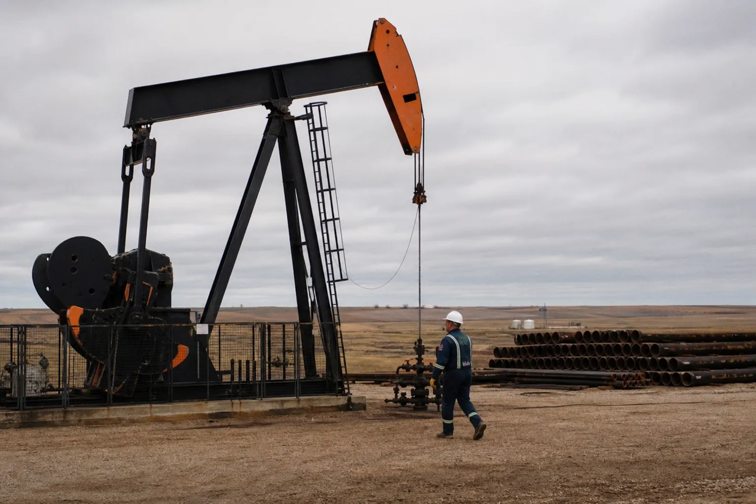 Canadian Dollar Slips as Falling Oil Prices and Soft US Jobs Data Weigh