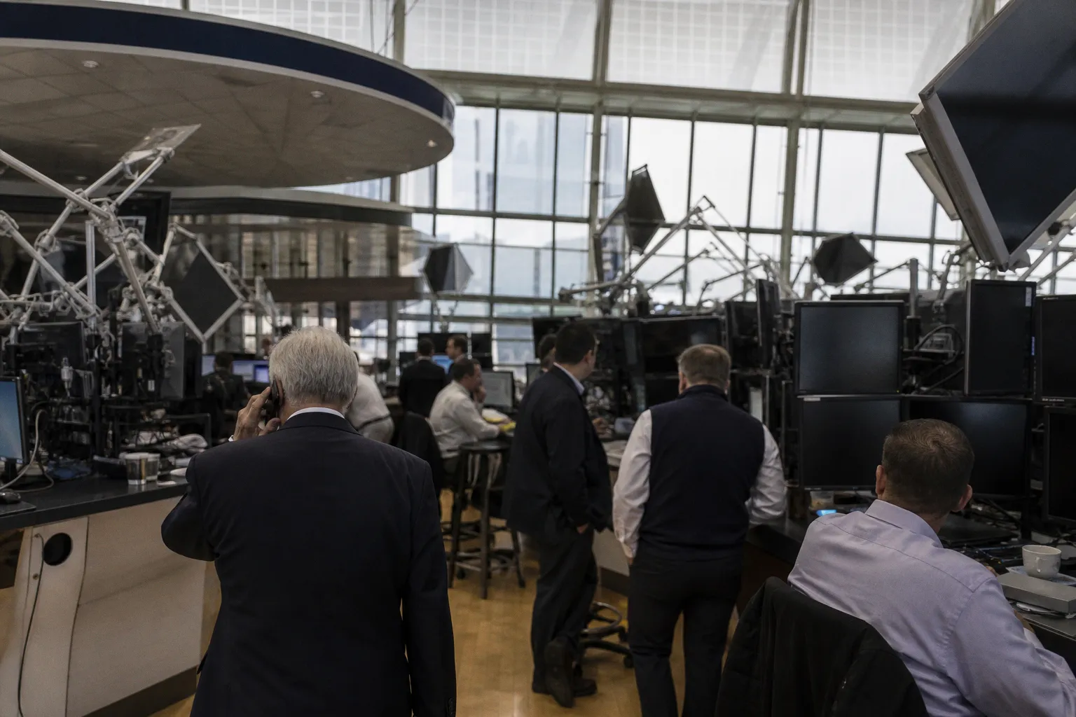 LatAm assets slide with global markets after Trump says Iran deal 'over'